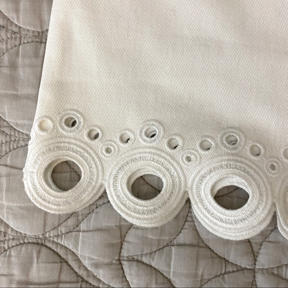 NWT | Club Monaco | Akemi Denim Scalloped Eyelet Skirt — White | Size 2 - Picture 5 of 13